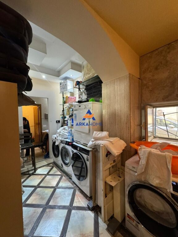 FOR RENT HOTEL+BAR+VERANDA 600M2 "WILLSON SQUARE" 12500 EURO