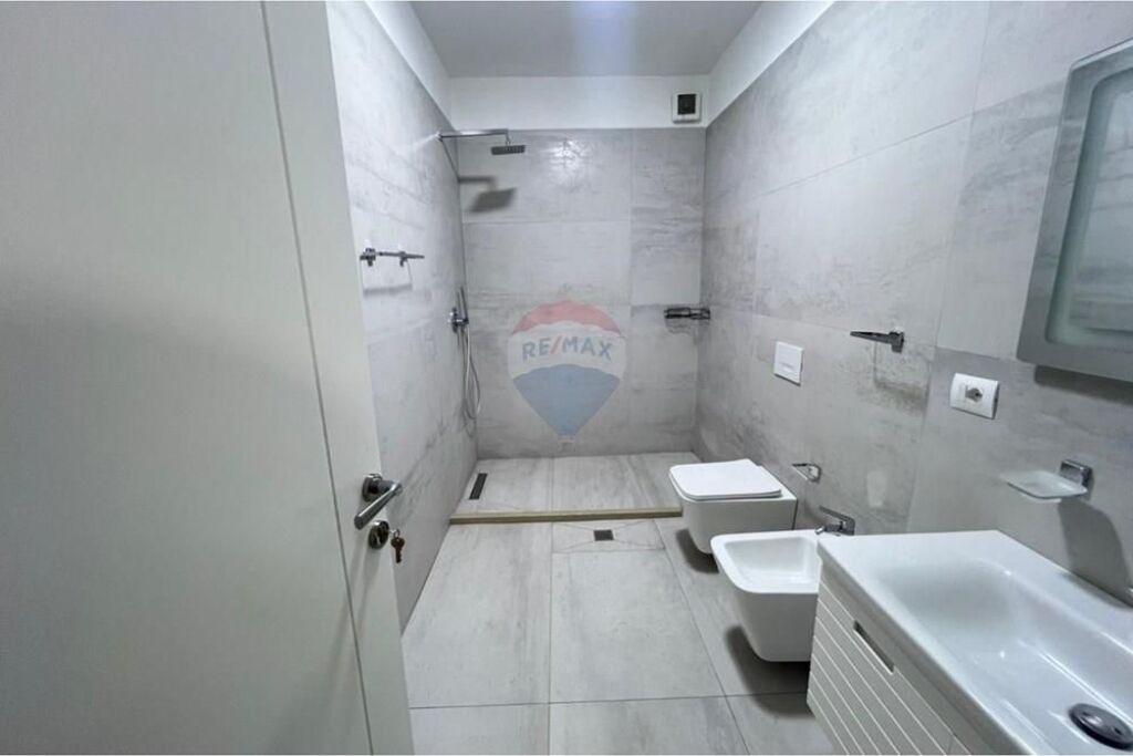 Apartament - Për Qira - Materniteti i Ri, Tiranë ID: 530191031-762