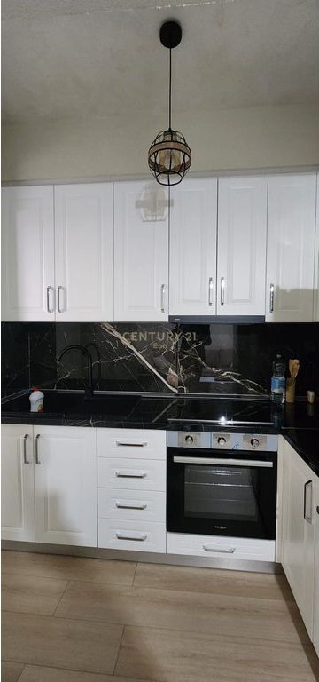 JEPET ME QERA APARTAMENT 1+1 TE HYRJA E DURRESIT !