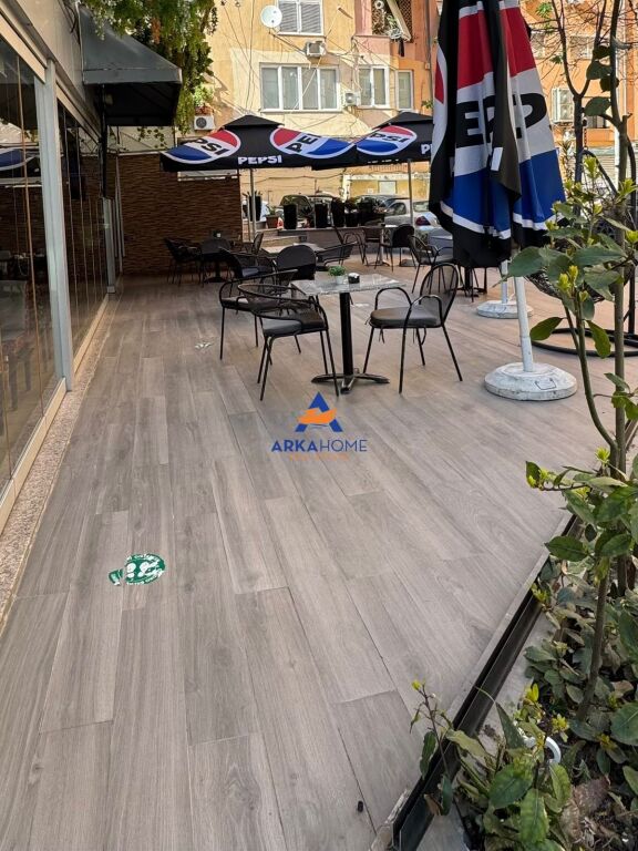 FOR RENT HOTEL+BAR+VERANDA 600M2 "WILLSON SQUARE" 12500 EURO