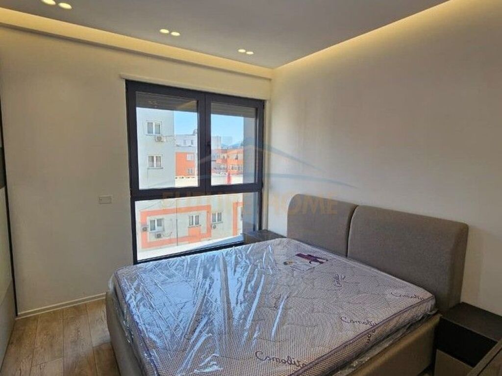 Shitet, Apartament 2+1+2 , Kompleksi Ndregjoni, Jordan Misja.