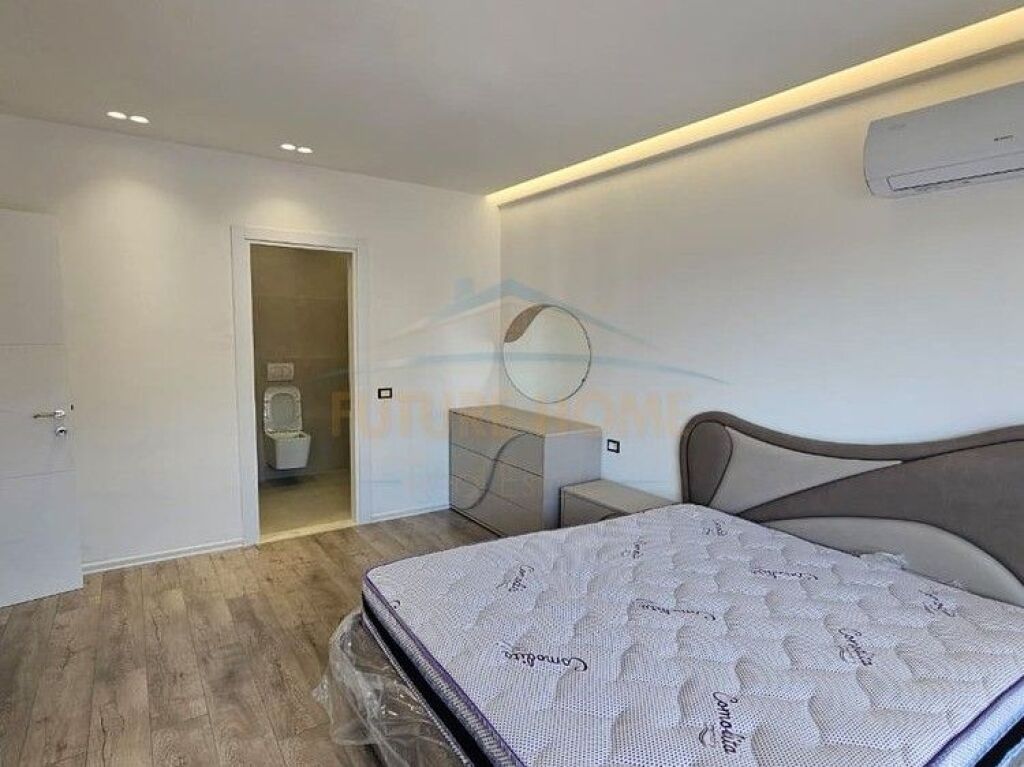 Shitet, Apartament 2+1+2 , Kompleksi Ndregjoni, Jordan Misja.