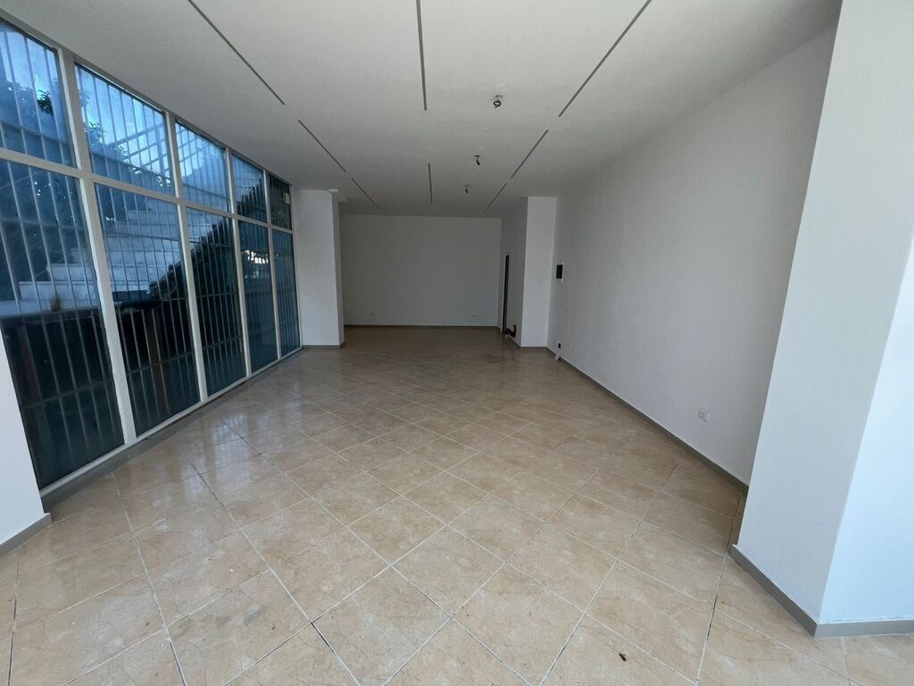 Dyqan Me Qera Ne Kamez (ID BD21861) Tirane