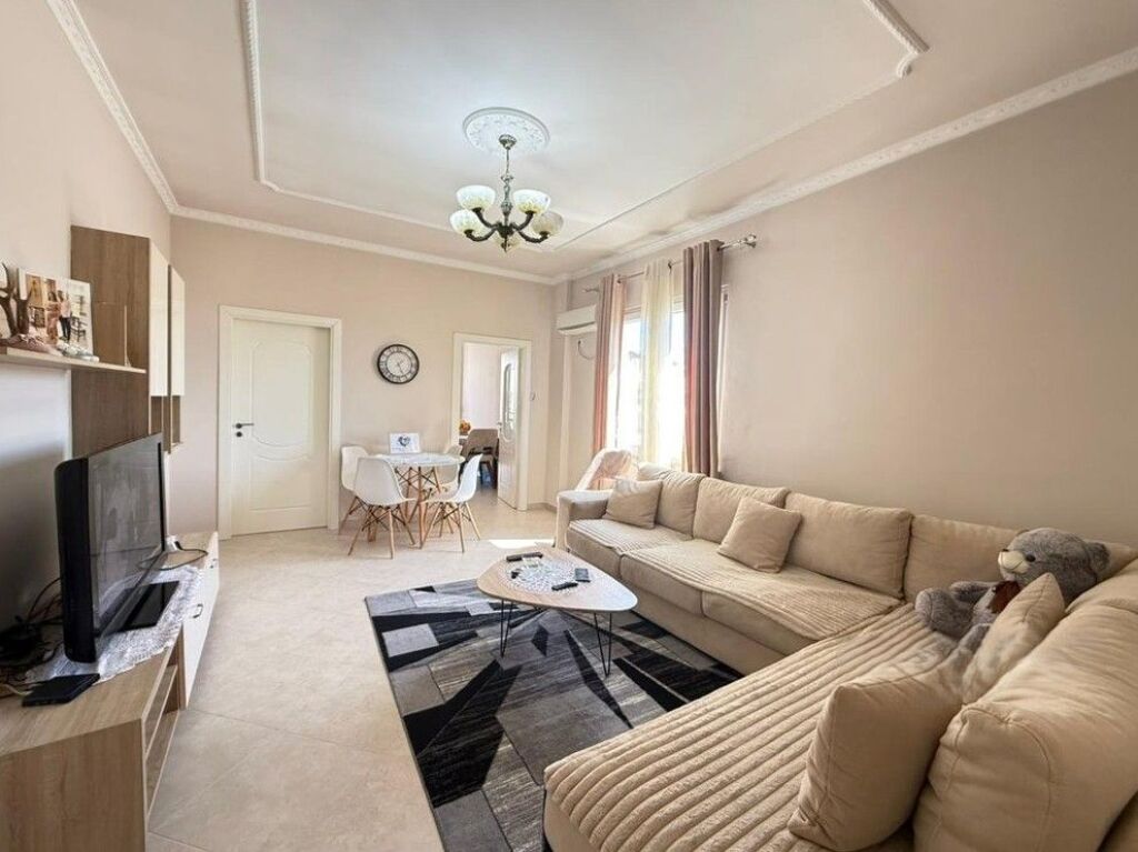 Apartament 1+1 Me Qira në Fresk!