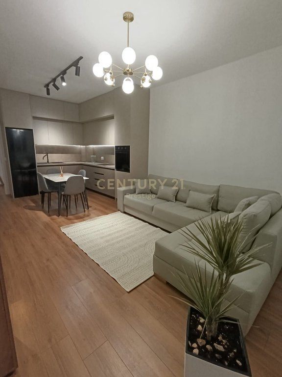 APARTAMENT 1+1 ME QIRA, PRANE AMBASADES AMERIKANE, TIRANE!