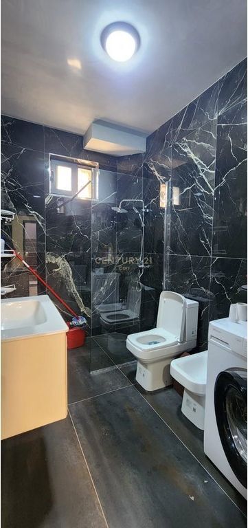 JEPET ME QERA APARTAMENT 1+1 TE HYRJA E DURRESIT !