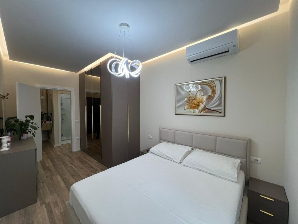 Apartament me qera 1+1 - 📍Rruga Kosovareve ,prane liqenit