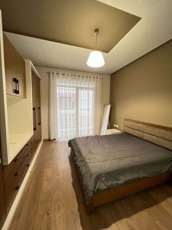 Apartament per shitje 1+1 te Liqeni i Thate