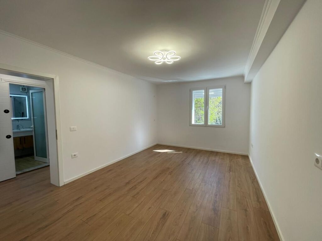 APARTAMENT 1+1 PER SHITJE TE MYSLYM SHYRI