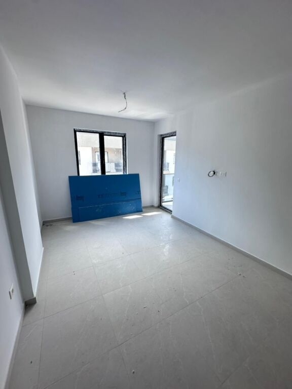 SHITET APARTAMENT 1+1 MALI I ROBIT, GOLEM