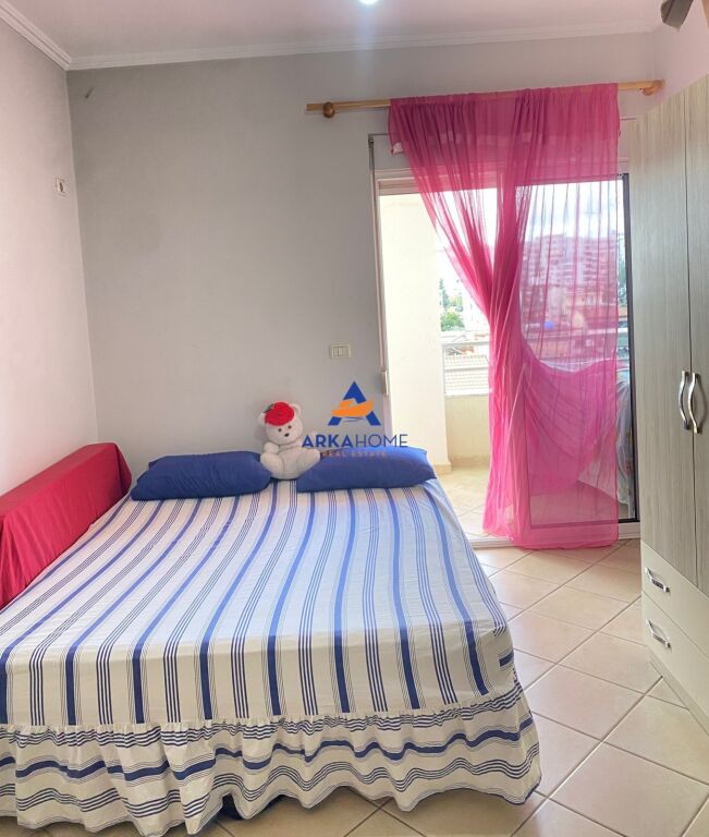 SHITET APARTAMENT 2+1+2+VERANDË "TE UNAZA E RE" 1900000 LEKE