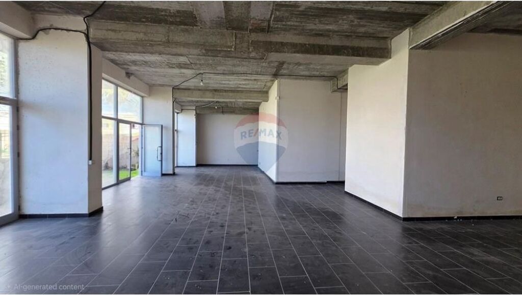 🔥🌊 OKAZION ELITAR – AMBIENT TREGTAR NË VIJË TË PARË, LUNGOMARE VLORË 🌊🔥