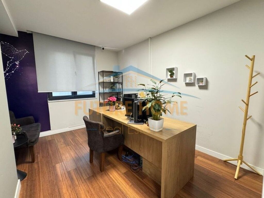 Qira, Ambient për Zyra , Shallvaret