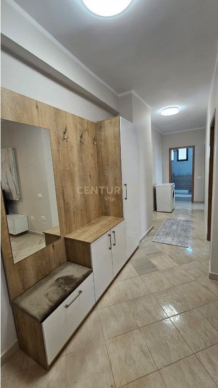 Shitet Apartament 2+1 pranë Markatës së Fruta-Perimeve , Durres !!