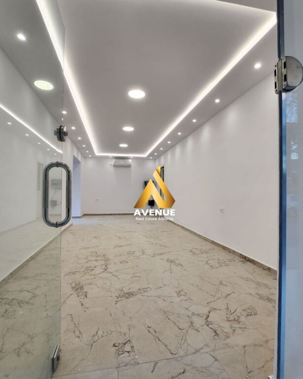 JEPET ME QIRA AMBIENT – 21 DHJETORI, PRANË MARKET JOENA, TIRANË