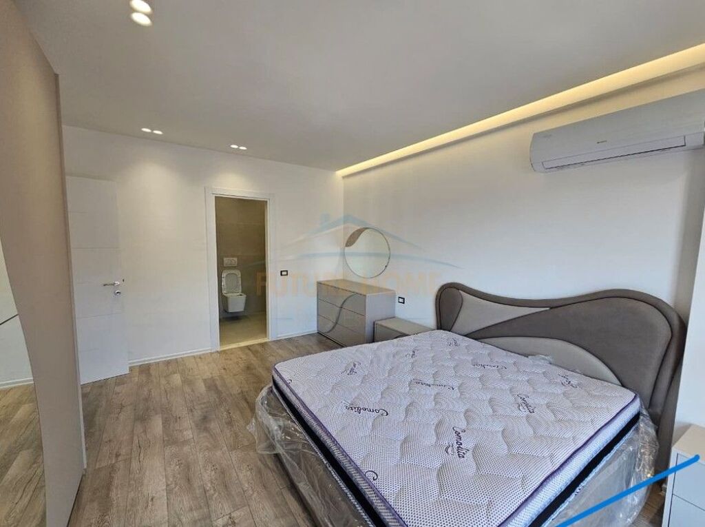 Shitet, Apartament 2+1+2, Kompleksi Ndregjoni, Jordan Misja, Tirane.