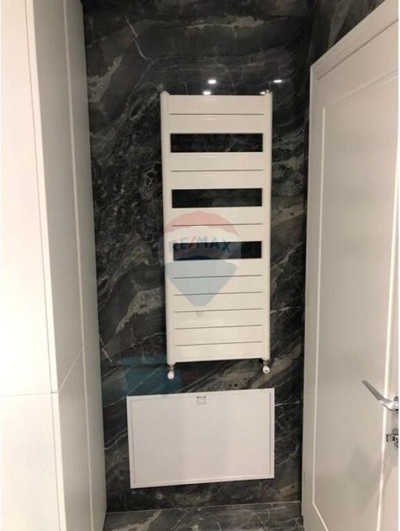 Apartament - Për Shitje - Rruga Dhimitër Konomi, Vlorë