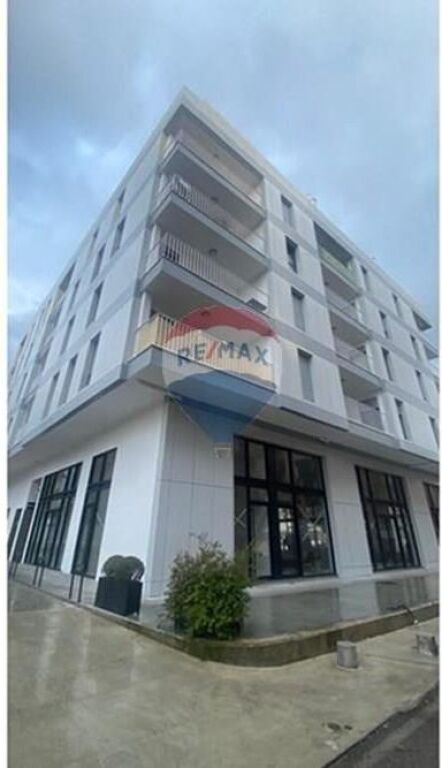 2+1 apartment for sale in Xhamlliku!