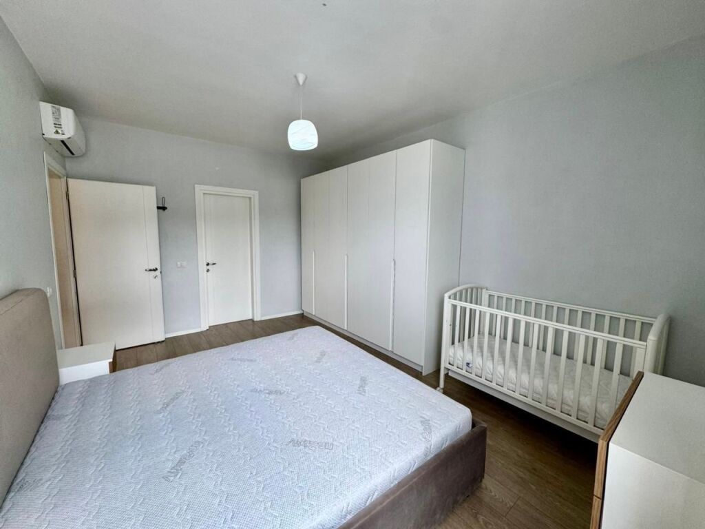 Liqeni Thate shitet 2+1+2