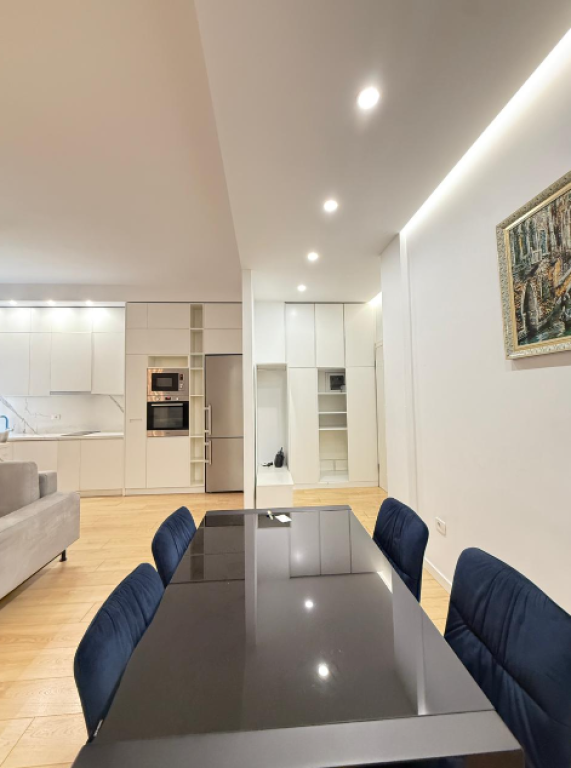 🏡 Jepet apartament 2+1 me qira te Kompleksi Delijorgji