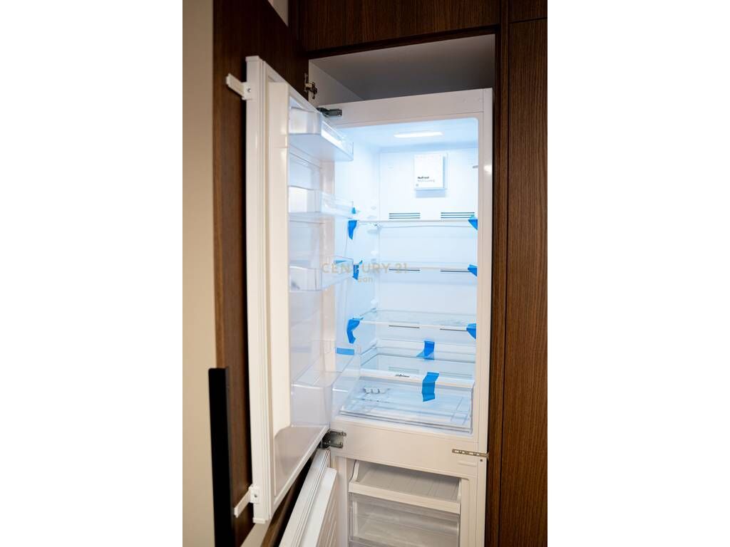 SHITET SUPER APARTAMENT 1+1 NE QENDER TE DURRESIT!