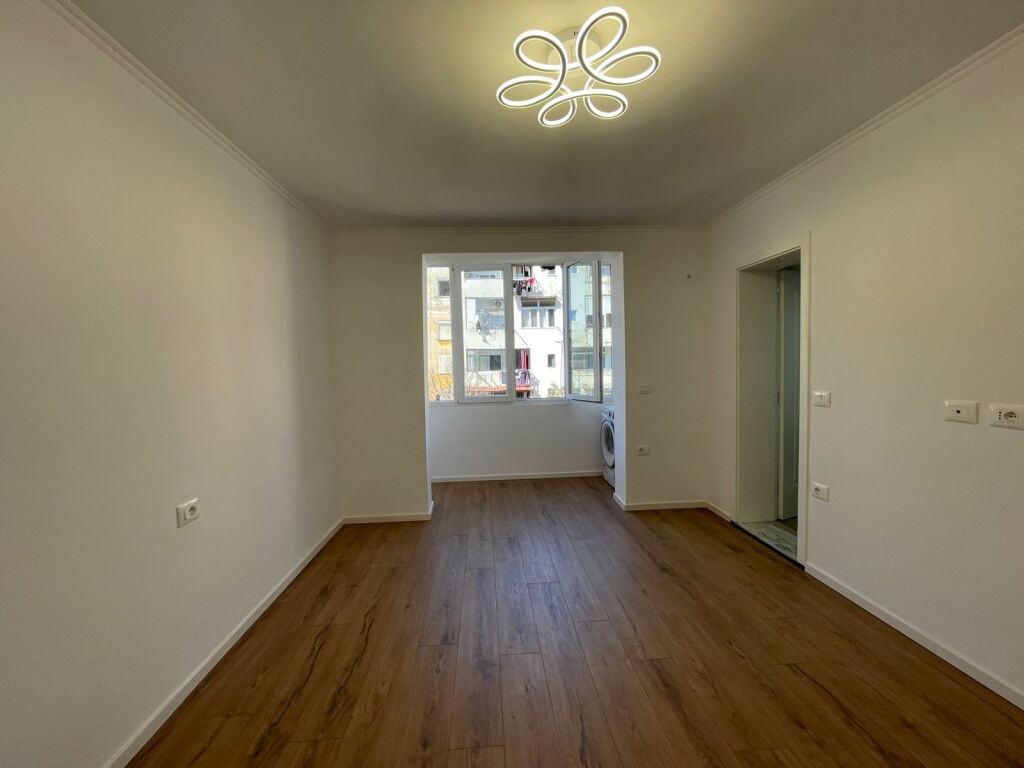 Studio apartment for sale in Myslym Shyr