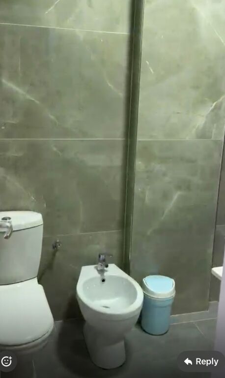 Jepet me qera 1 vjecare apartament ne plazh