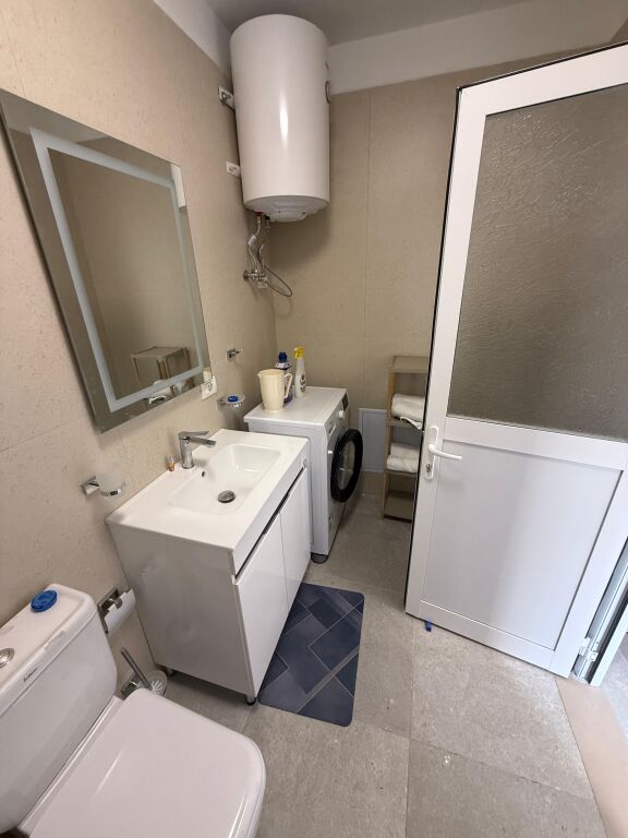 Jepet me qera Apartament 1+1  Kodra e diellit 1/500 euro