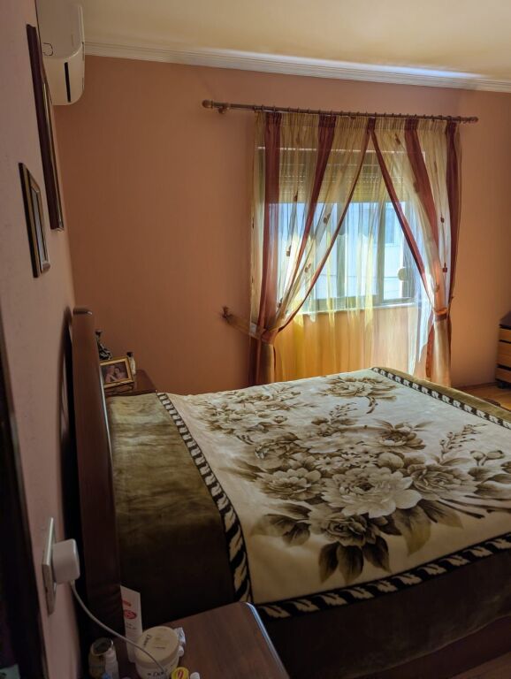 Shitet Vila 3 Kateshe 📍Jordan Misja, rruga Robert Naci