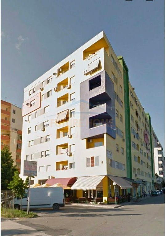 Shitet, Apartament 2+1, Kthesa e Kamzës,