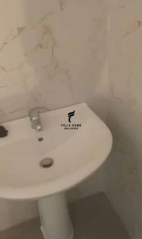 SHOP FOR RENT 70 M2 BRRYL 85,000 LEKE FH-67610