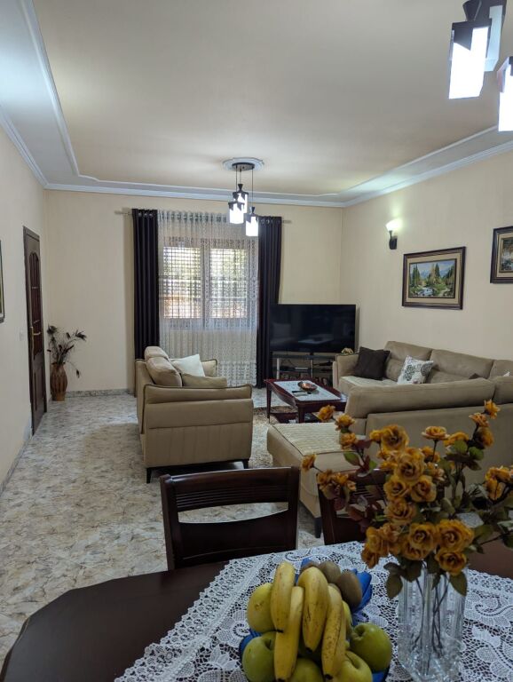 Shitet Vila 3 Kateshe 📍Jordan Misja, rruga Robert Naci