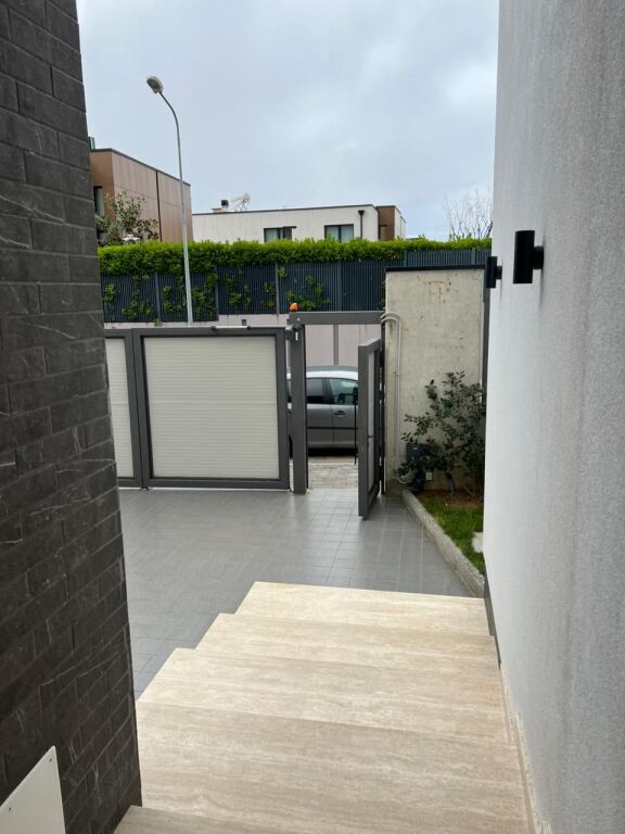 VILE LUKSOZE PER QERA