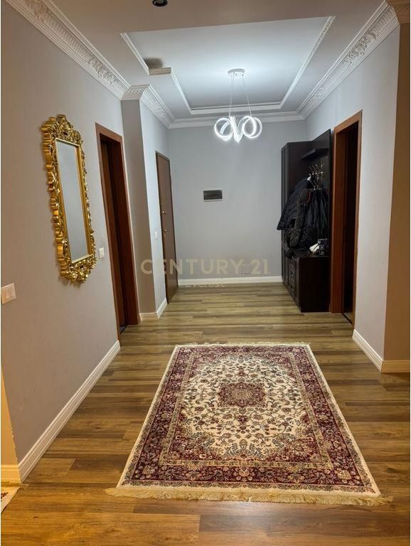 YZBERISHT, APARTAMENT 2+1 PER QIRA