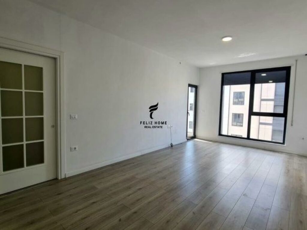 ZYRE ME QERA 64 M2 PORCELAN 45.000 LEKE FH-67499