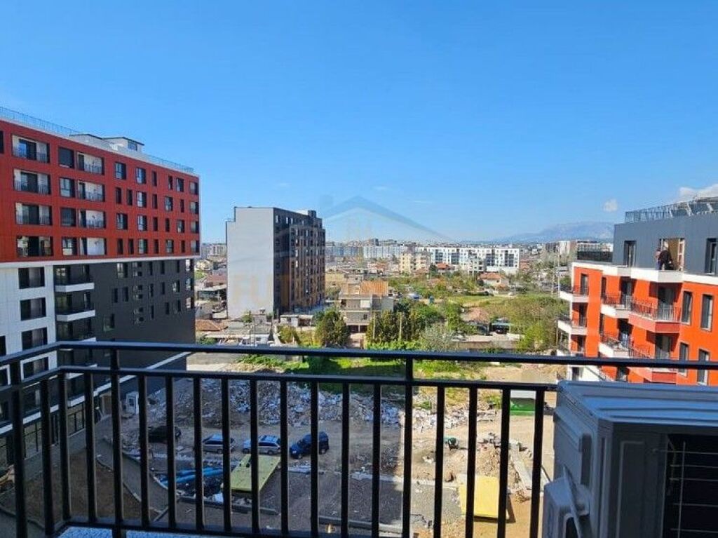 Shitet, Apartament 2+1+2 , Kompleksi Ndregjoni, Jordan Misja.