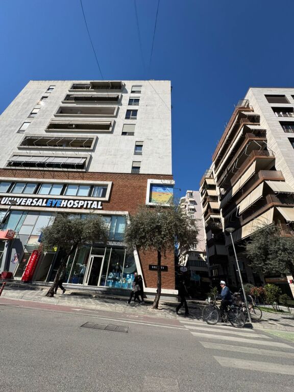 NEGOZIO IN VENDITA A GARDA BLLOK