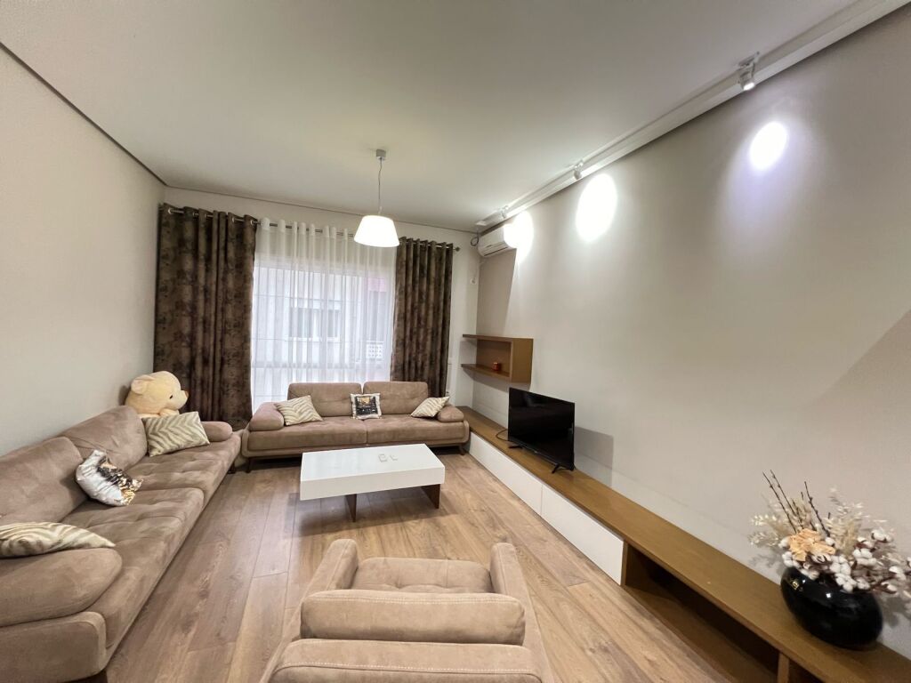 Apartament per shitje 1+1 te Liqeni i Thate