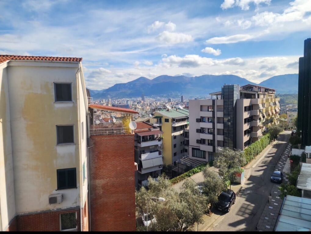 Apartament 1 +1 me qira te Kodra-e-diellit