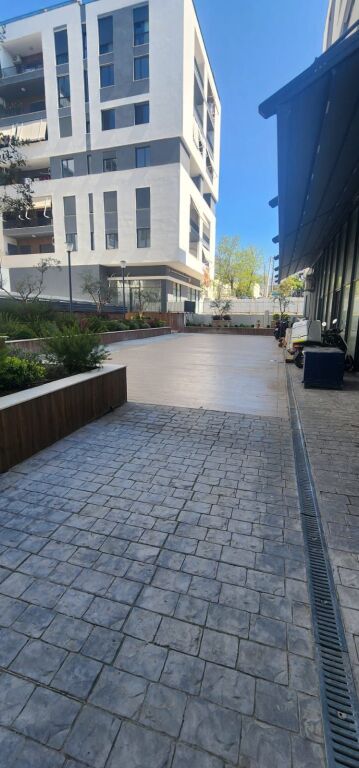 Jepet me qira ambient komercial multifunksional – Rezidenca Relux, Shkozë