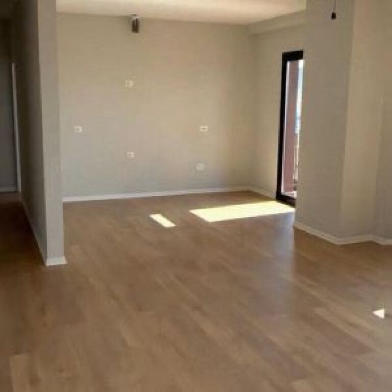 SHITET GARSONIERE 33 M2 ALLIAS 45.000 EURO FH-67737