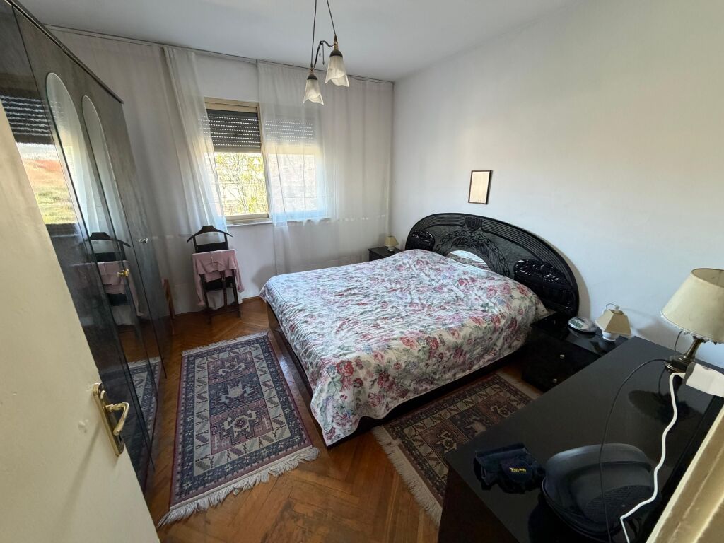 Jepet me qera 1+1 Shkolla Bashkuar