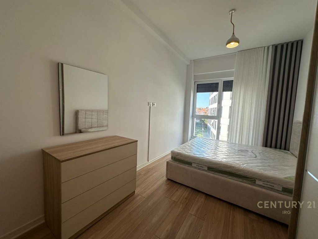 Jepet me qira apartament 1+1 tek Kompleksi Magnet, në zonën e 21 Dhjetorit.