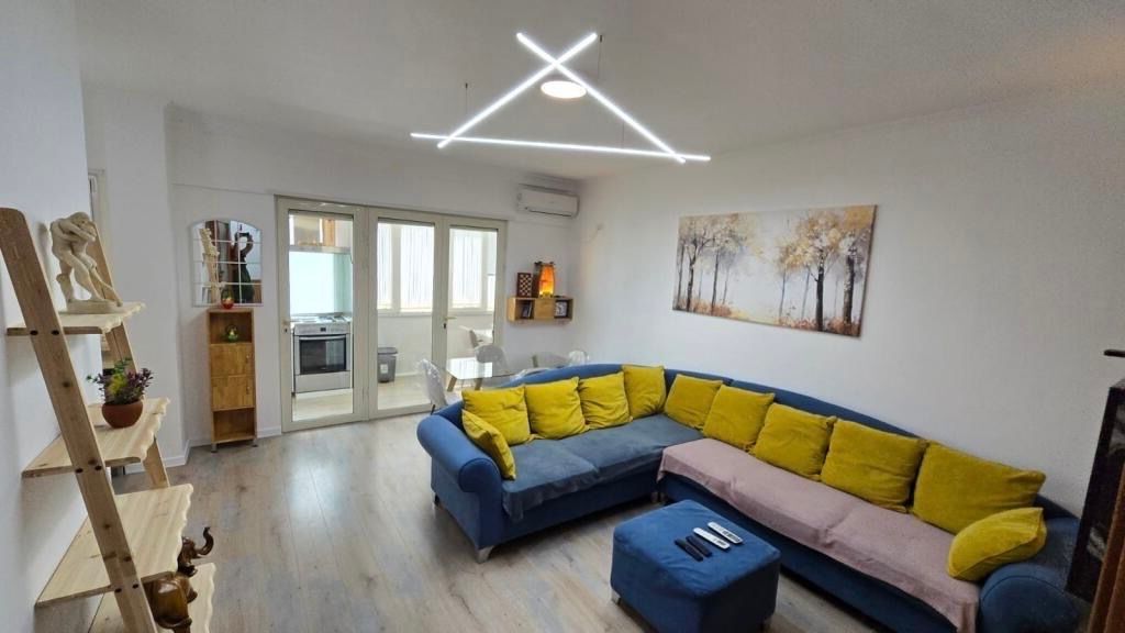 3+1+2+🅿️ me qera te Liqeni Thate