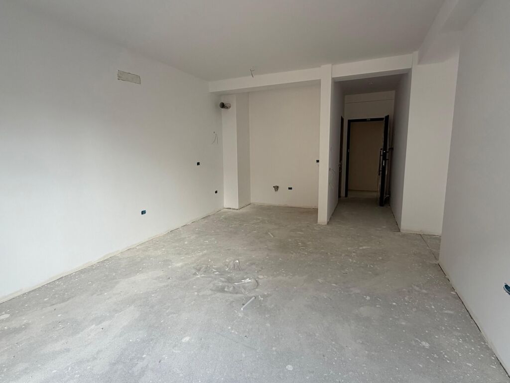 Apartament 2+1 pranë Kryegjyshatës rr.Ali Demi!