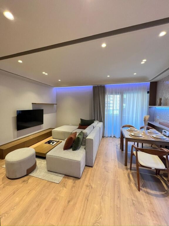 Apartament 1+1(parkim)Unaza e Re!