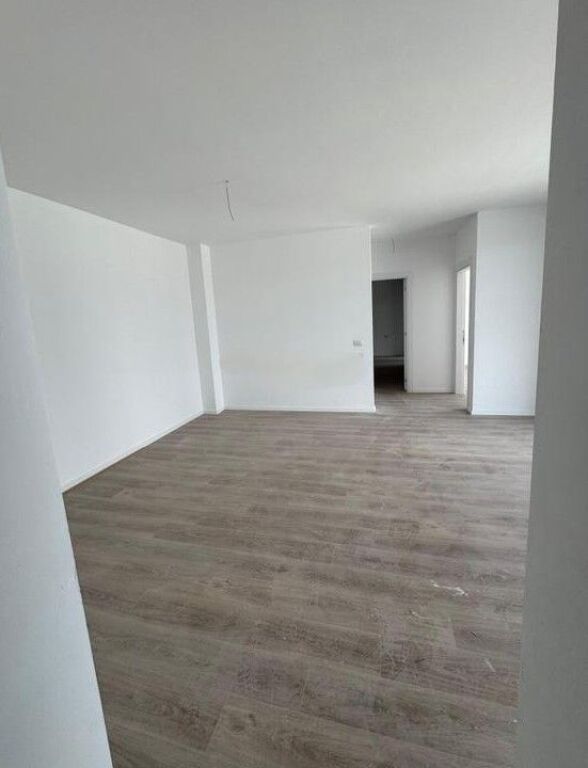 Apartament 2+1+2+Post Parkimi në shitje Akses Tirana