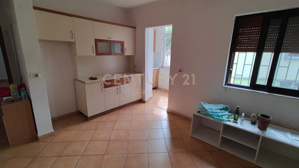 Japim me qira apartament per zyra te Shkolla e Baletit!