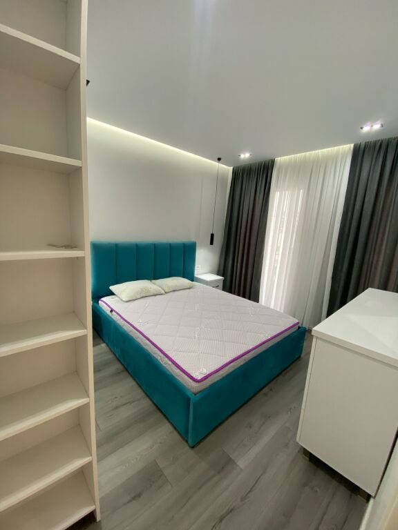 Jepet me qera apartament 1+1 tek Komuna E Parisit/500 euro