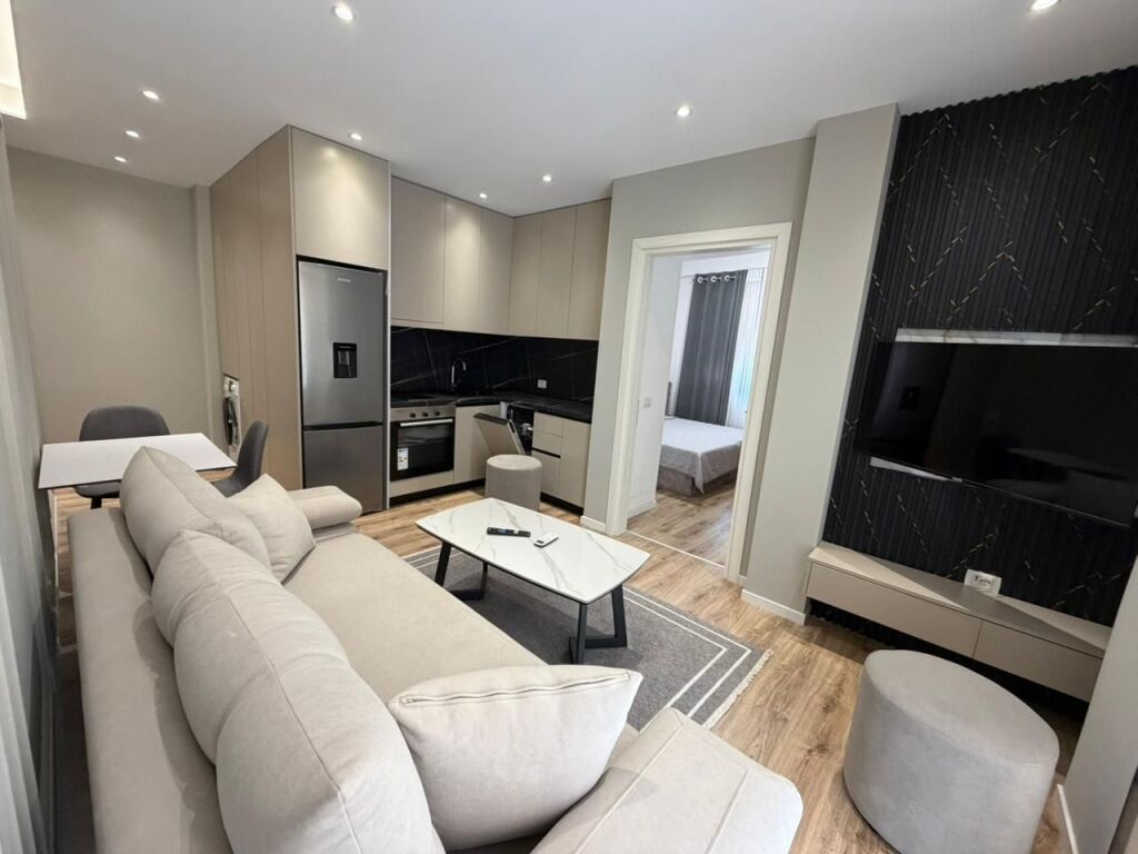 🏡 Jepet me qera apartament 1+1 📍 Rruga Dritan Hoxha 💰 Çmimi: 55,000 lekë/muaj